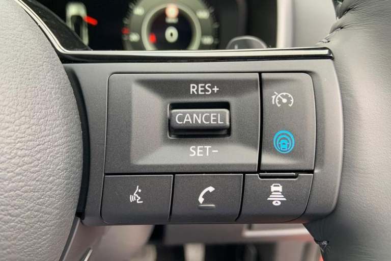 2025 Nissan Qashqai 1.3 DiG-T MH 158 N-Connecta [Glass Rf] 5dr Xtronic Automatic Hatchback Petrol...