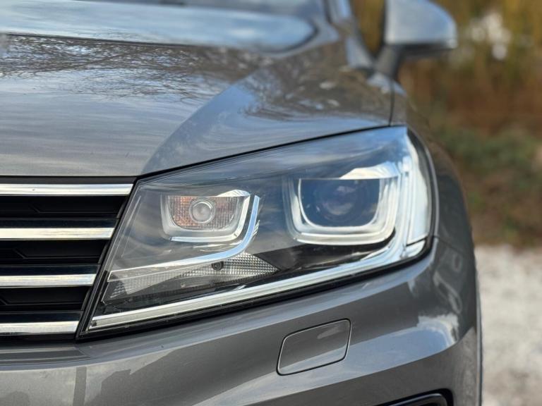 2016 Volkswagen Touareg 3.0 TDI V6 BlueMotion Tech R-Line Tiptronic 4WD Euro 6 (s/s) 5dr ESTATE D...