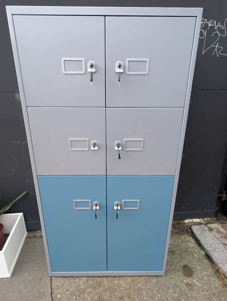 Mecolor 6 door locker storage unit - excellent condition - can deliver free