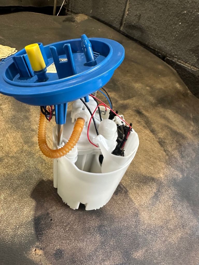 Golf tsi Fuel pump 1.2 2013