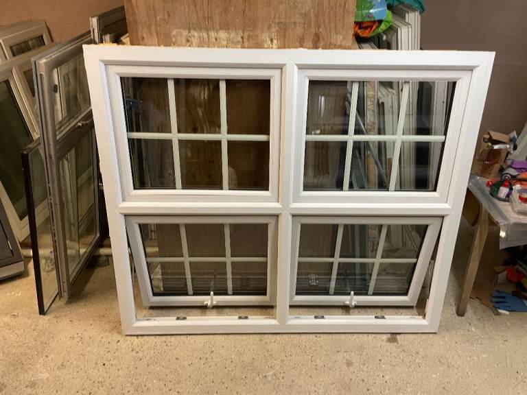 H 137.5 x W 162.5 cm GOOD CONDITION GEORGIAN UPVC DOUBLE GLAZED WINDOW - 3 YEARS OLD (REF: MJ222)