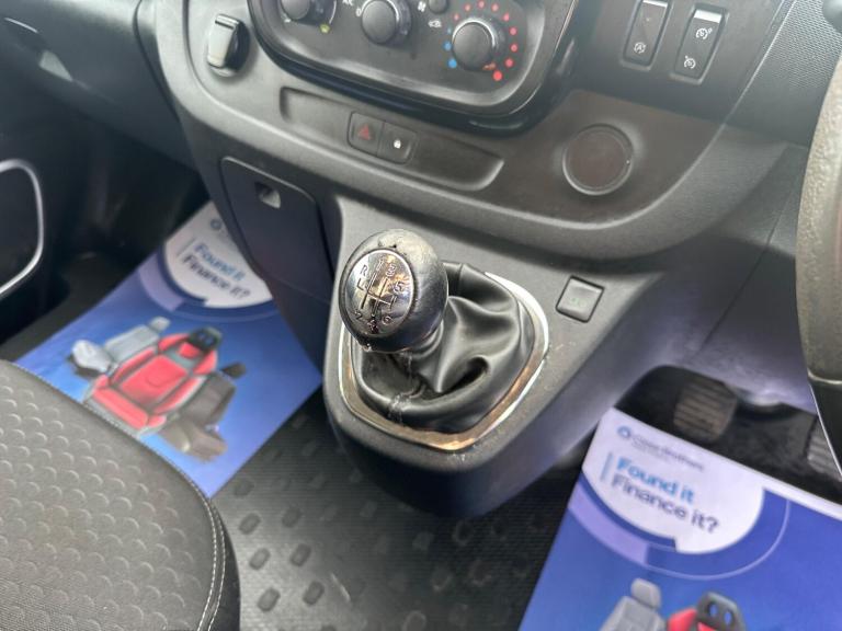 2017 Vauxhall Vivaro 1.6 CDTi 2900 BiTurbo ecoTEC Sportive Crew Van L2 H1 Euro 6 (s/s) 5dr (6 Se ...