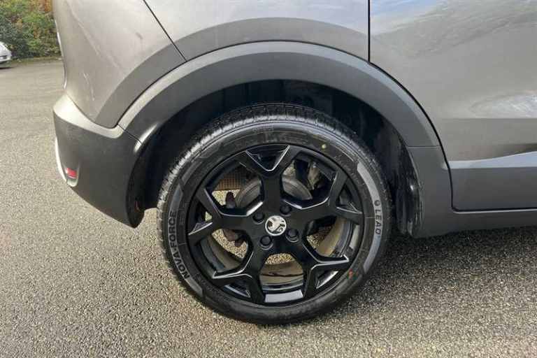 2021 Vauxhall Crossland 1.2i (83 PS) Griffin 5 Door Petrol SUV *** 1 Private Owner from New ***  ...