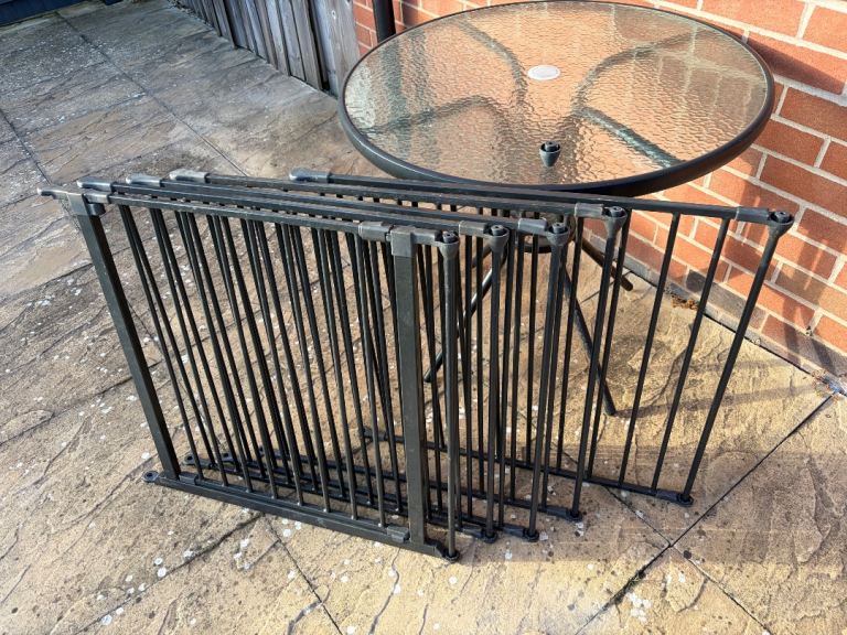 Puppy Gate/Pet Enclosure