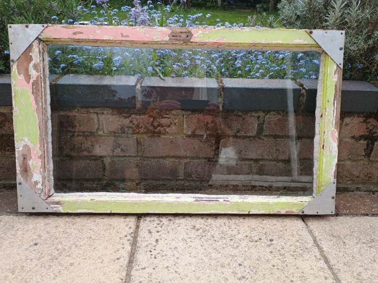 FREE GLASS WITH FRAME - USE AS CLOCHE TOP?