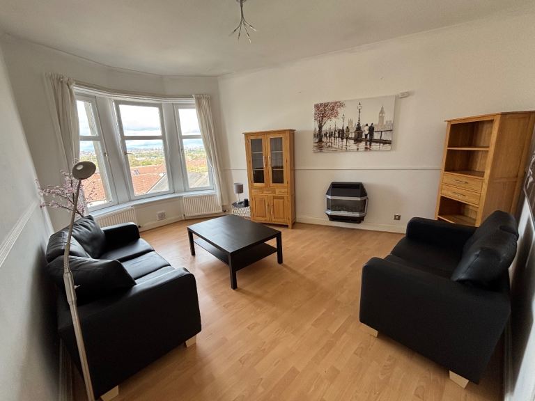 Fully Furnished 3-Bedroom Flat — Rutherglen | Under 10 Minutes to Glasgow City Centre by train 