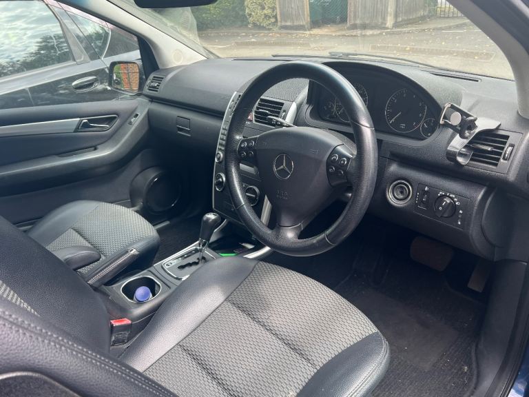 Mercedes-Benz, A CLASS, Hatchback, 2009, Semi-Auto, 1498 (cc), 5 doors Female Owner
