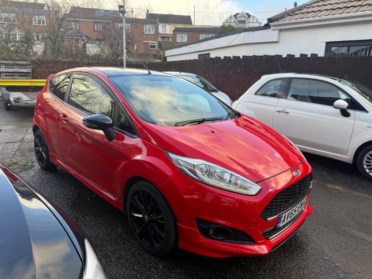 2015 Ford Fiesta 1.0 EcoBoost 140 Zetec S Red 3dr HATCHBACK Petrol Manual