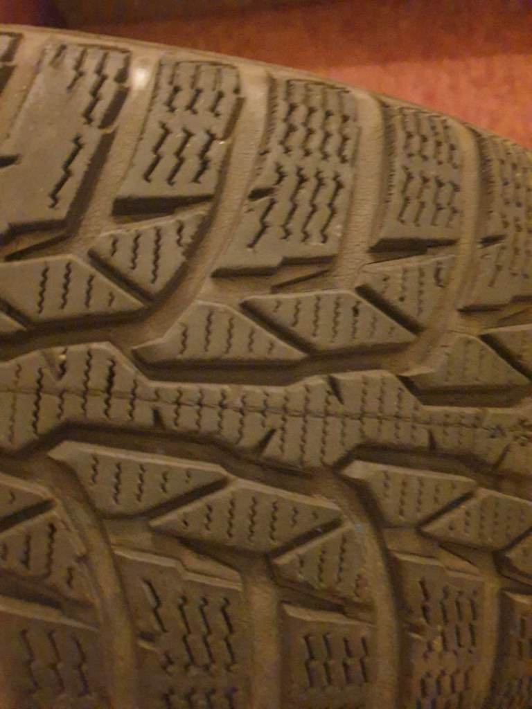 Car tyre used 185 65 15