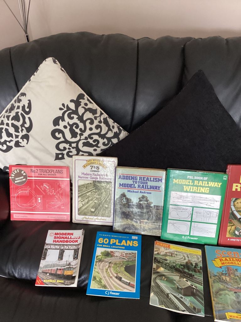 Model railway magazines + DVDs