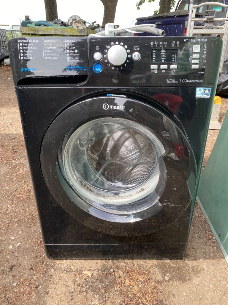 Indesit Washing Machine Black – Used Condition
