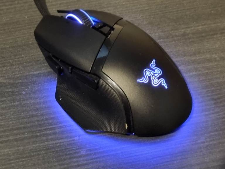 Razer Basilisk V3 - Wired Customisable Gaming Mouse Black for pc desktop computer console 