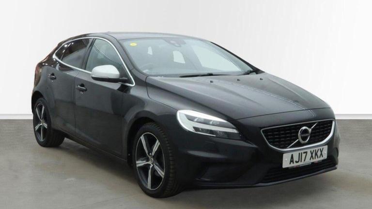 VOLVO V40 2.0 D2 R-Design Nav Plus Euro 6 (s/s) 5dr 2017