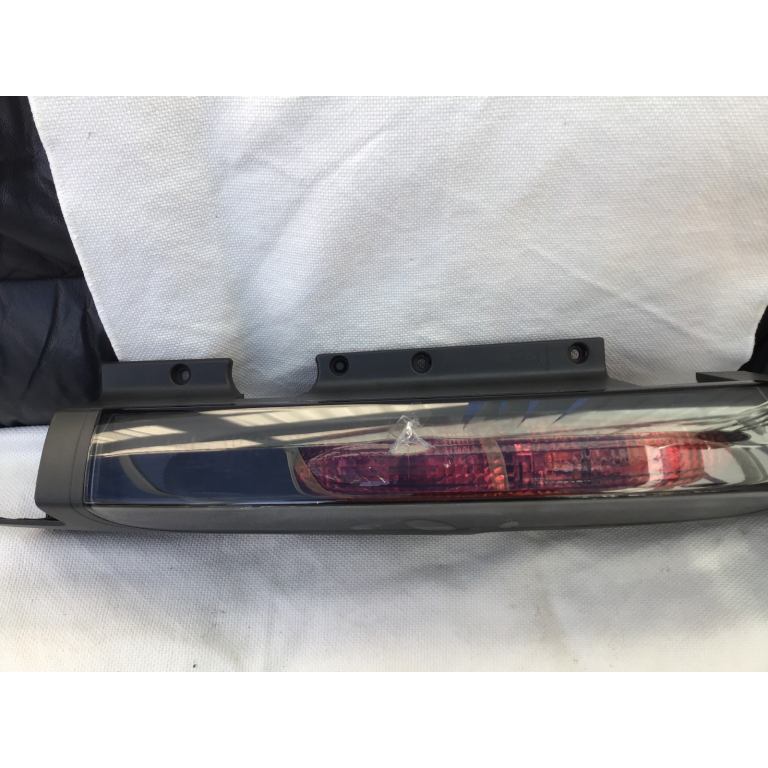 Vauxhall vivaro rear light 