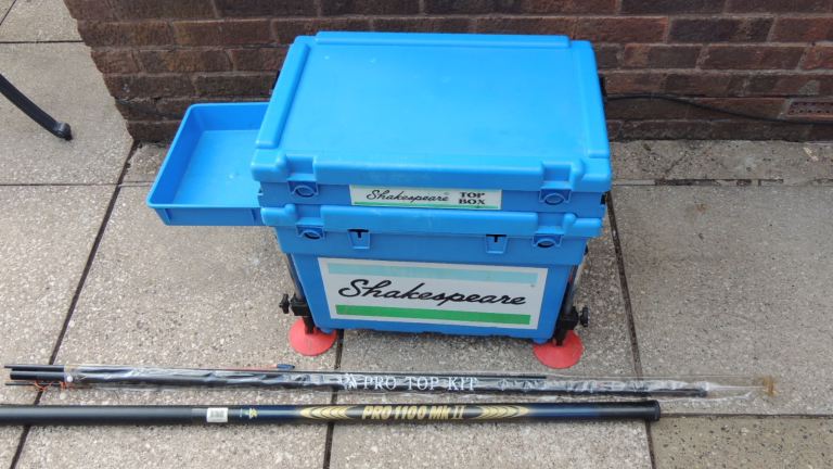 Shakespeare Seat Box & Fishing items – Good Condition