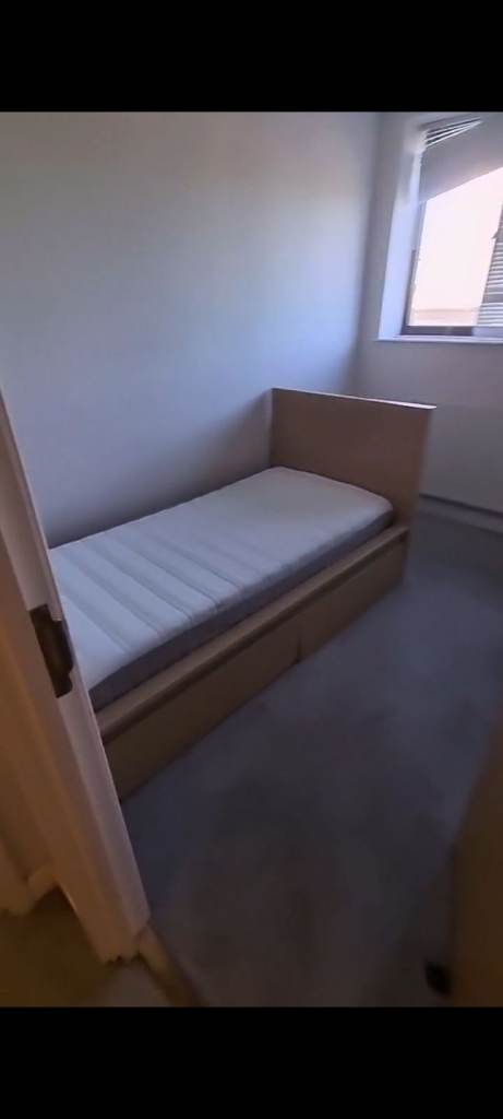 Room to rent 