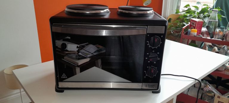 Mini oven Russell Hobbs almost new - Perfect for student or people with little space