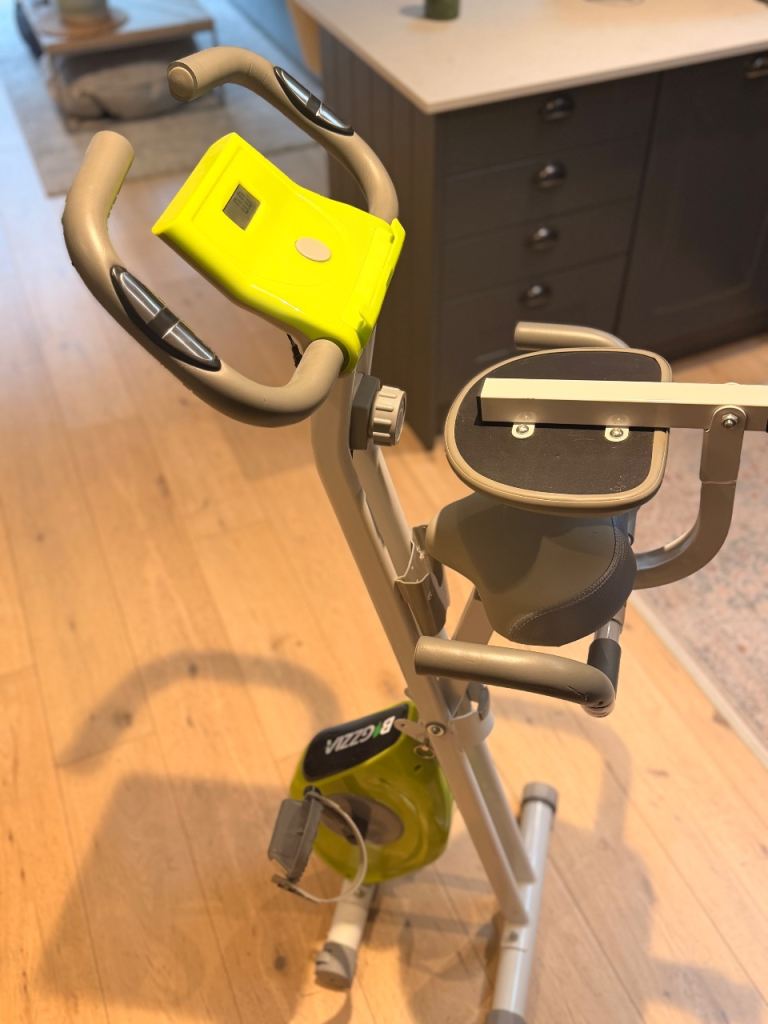 Indoor foldable bike
