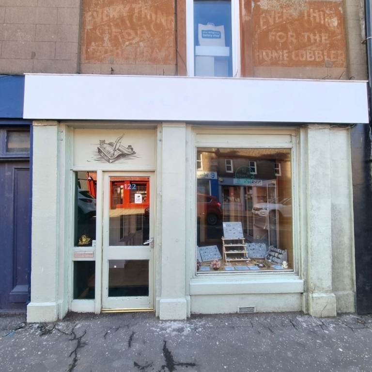 Shop to rent £80 per week Montrose Angus