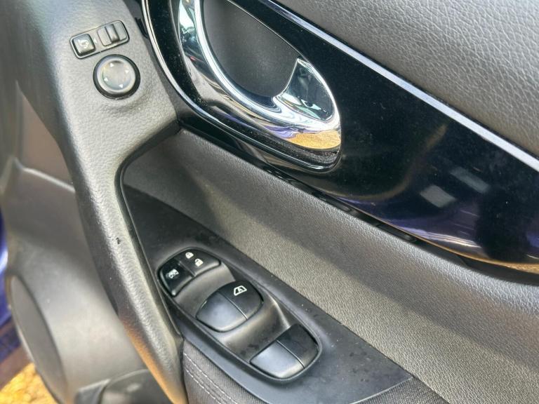 2015 Nissan Qashqai 1.5 dCi N-Tec+ 5dr HATCHBACK DIESEL Manual