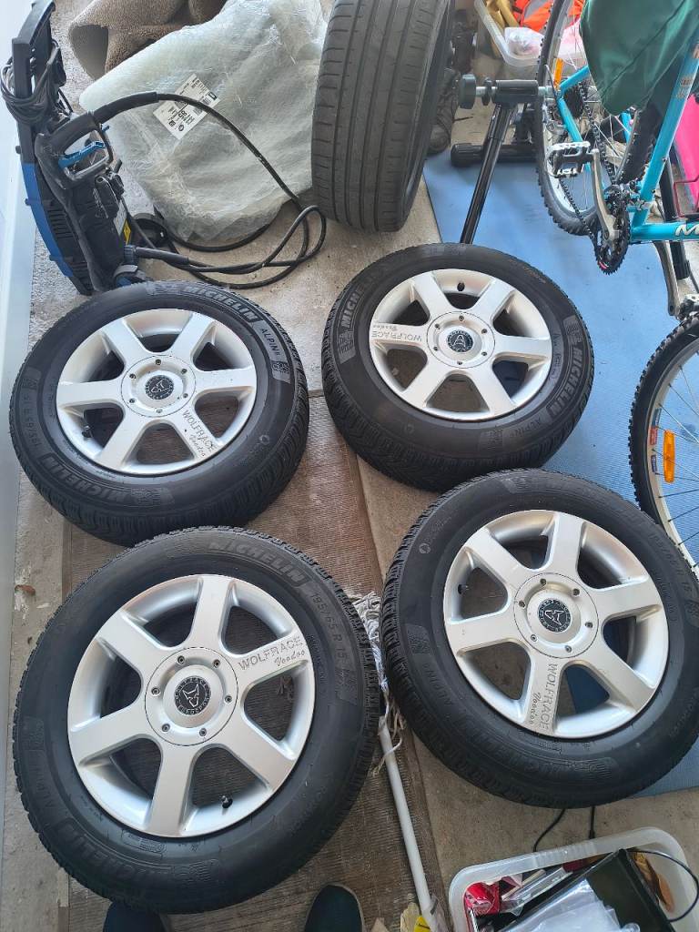 Wolfrace Voodoo 15" alloys