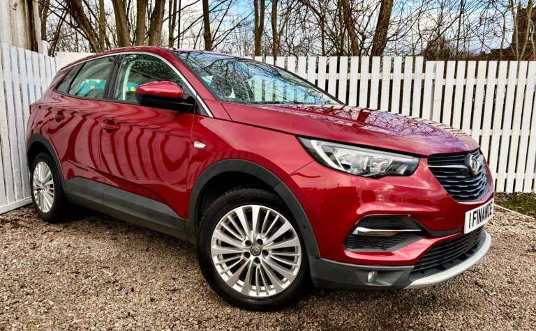 CAN'T GET CREDIT? CALL US! Vauxhall Grandland X 1.5 TD Business Edtn Nav- £249 DEPOSIT, £82 PER WEEK
