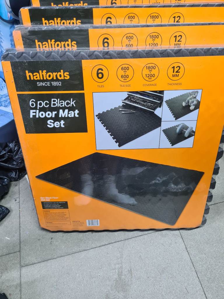 Foam interlocking floor mats