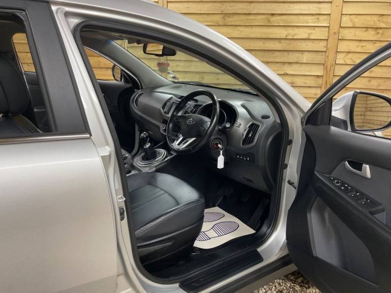 2014 Kia Sportage 1.7 CRDi EcoDynamics 3 SUV 5dr Diesel Manual 2WD Euro 5 (s/s) (114 bhp) ESTATE ...