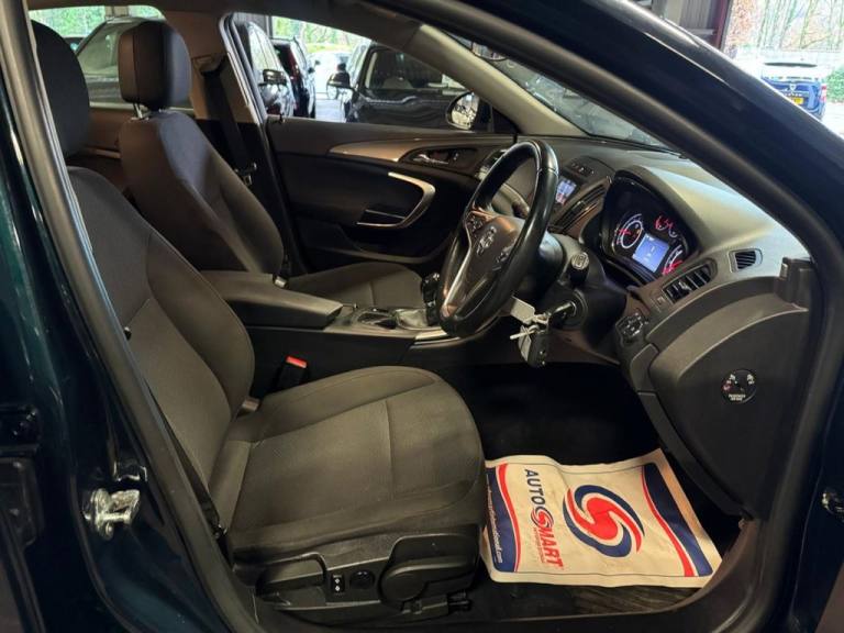 2015 Vauxhall Insignia 2.0 CDTi [140] ecoFLEX Design 5dr [Start Stop] HATCHBACK DIESEL Manual