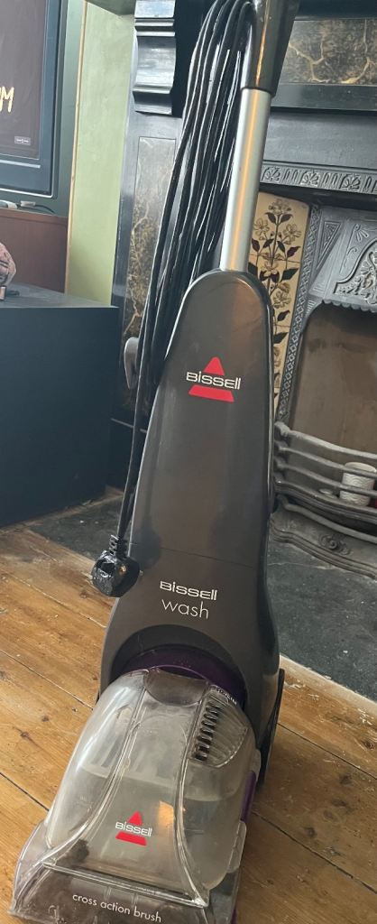 Bissell carpet cleaner. 