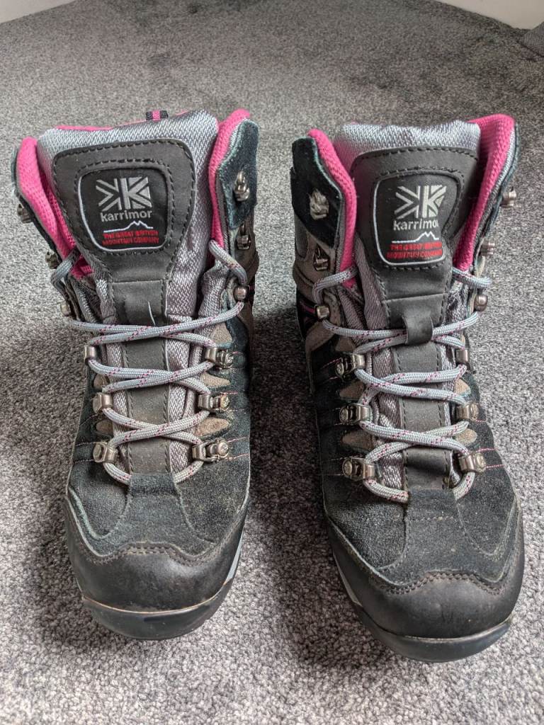 Ladies walking boots 