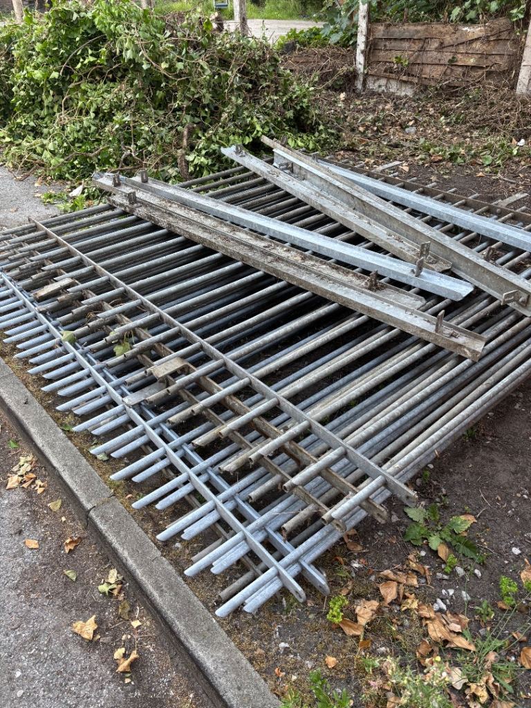 Galzanized Steel Palisade Security Fencing