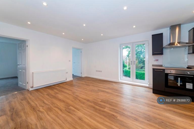 2 bedroom flat in Archer Road, Nottingham, NG9 (2 bed) (#2938870)