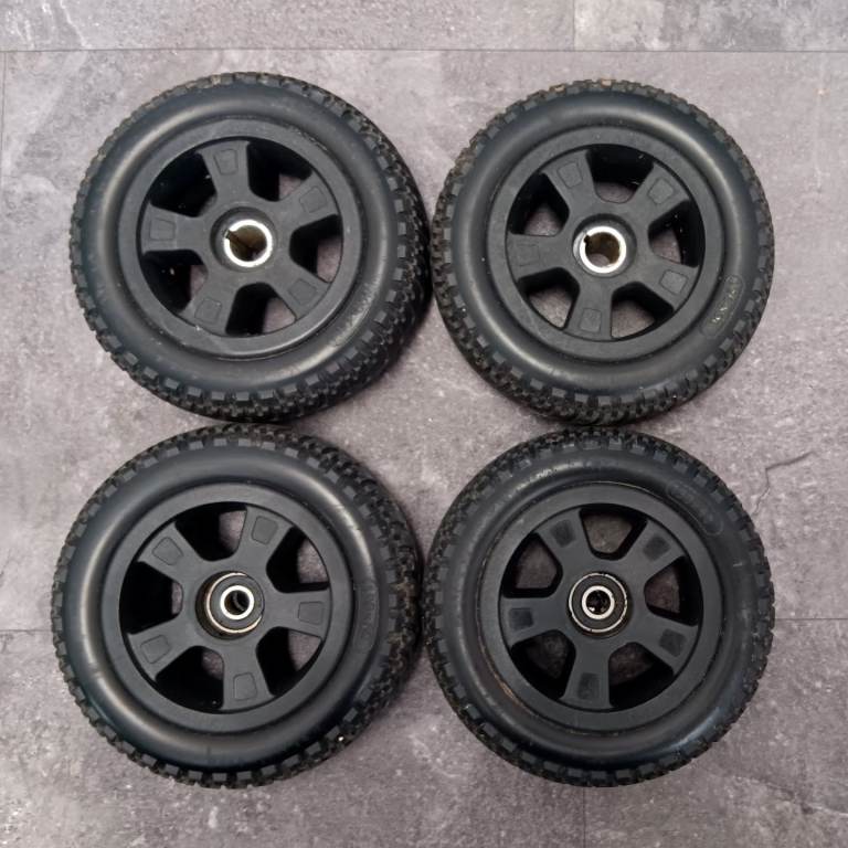 Liberty Vogue wheel and solid tyre set front and rear One Rehab / Komfi Rider