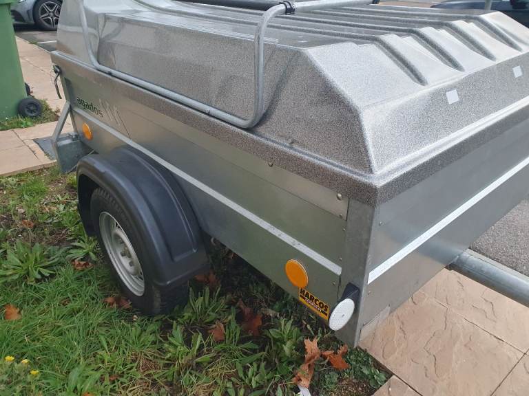 Agados 6x4 Trailer with lockable hard top and roof rack 
