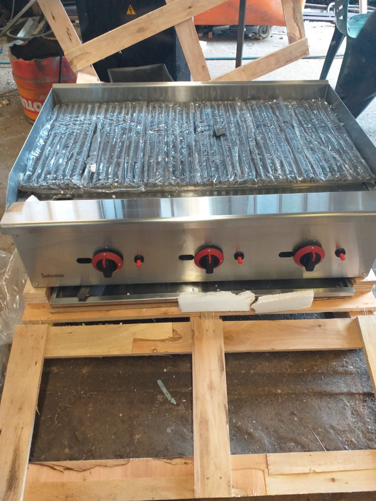 Catering equipment commercial clearance griddles pizza oven fridges restaurant trailer items