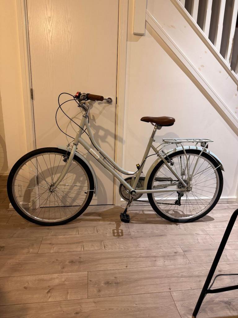 Cross Daisy Classic 26 Inch Wheel Size Womens Heritage Bike (Pale Blue/Greenish)