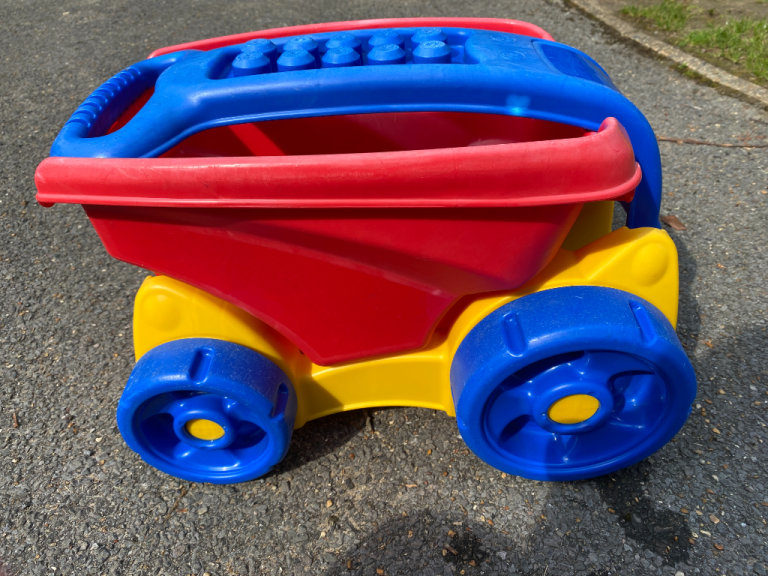 Mega Bloks Fill & Dump Wagon Garden Cart Kids Pull Along Toy