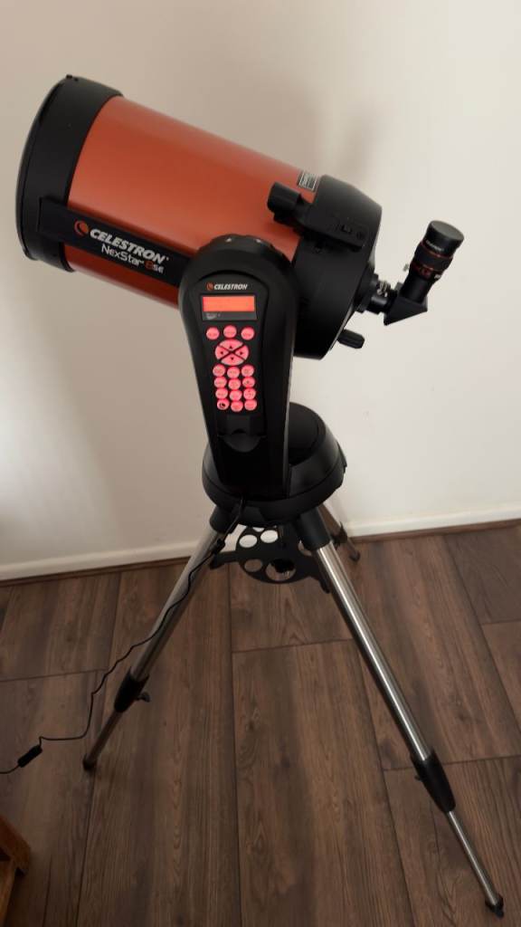 Celestron NexStar 8 SE Computerized Telescope with Accessories