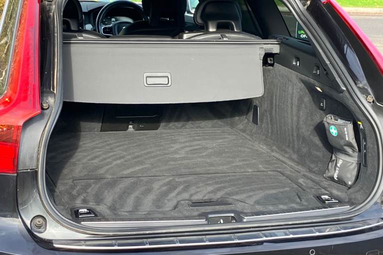 2018 Volvo V90 2.0 D4 R DESIGN 5dr Geartronic Estate DIESEL Automatic