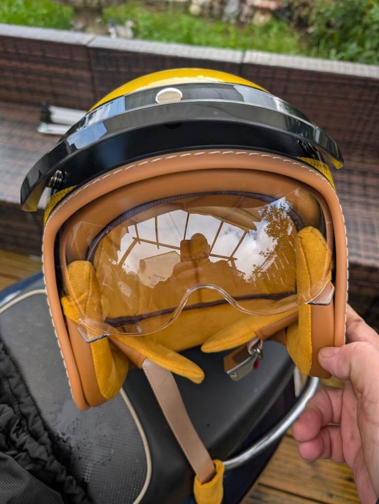 Vespa helmet 