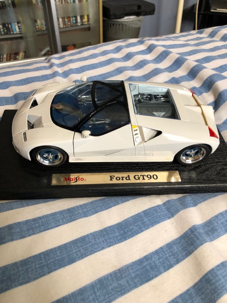 Maisto ford gt90 die cast model 
