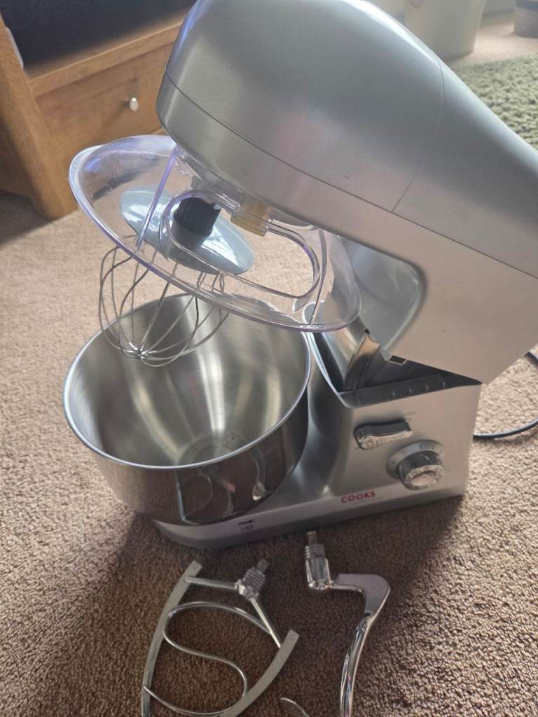 Cooks Professional Stand Mixer with Bowl and Attachments – Good Condition