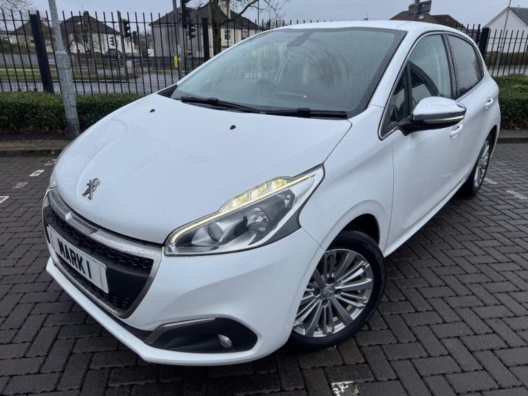 2017 Peugeot 208 1.2 PureTech 82 Allure 5dr HATCHBACK Petrol Manual
