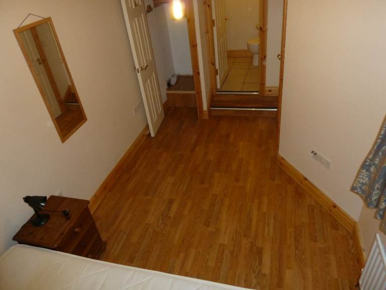 Stranmillis: EN-SUITE Double Room on 1st Floor to the Rear
