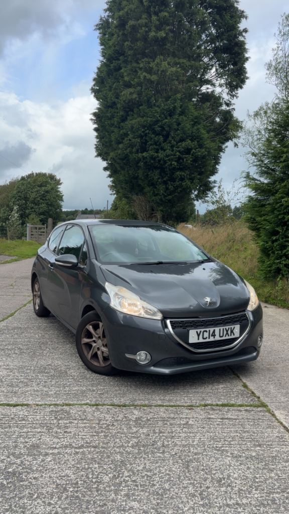 Peugeot, 208, Hatchback, 2014, Manual, 1560 (cc), 3 doors