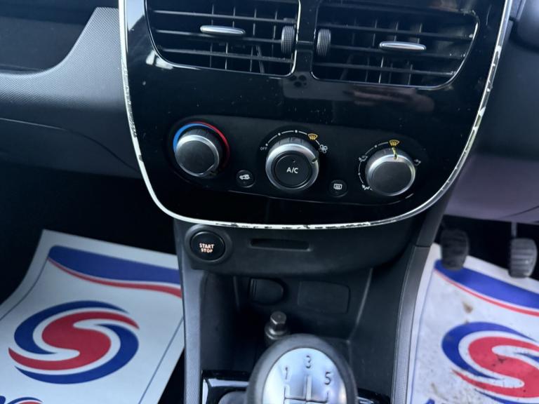 RENAULT CLIO 1.2 Dynamique MediaNav 1.2 16V 75 2015