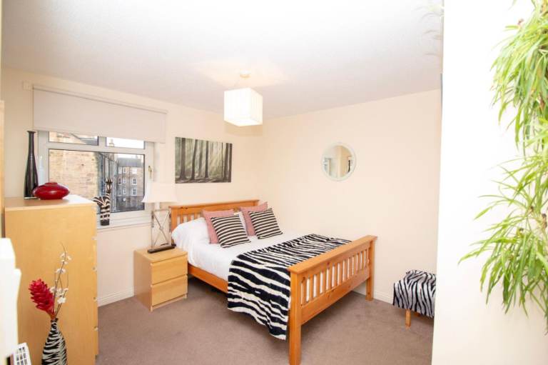 Solid Wooden Bed Frame - Double