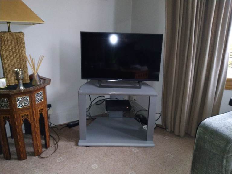 TV stand - free to collect 