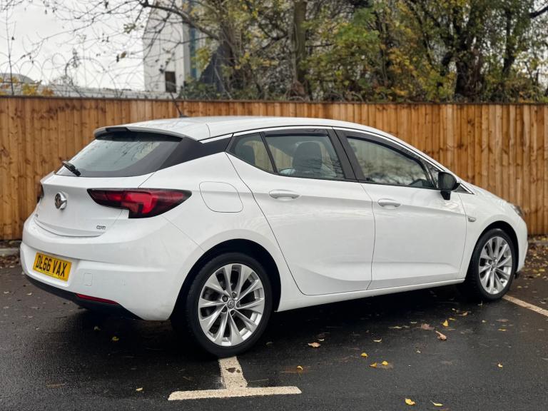 2016 Vauxhall Astra 1.6 CDTi 16V Design 5dr HATCHBACK Diesel Manual